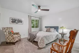 4861 S 1670 E, Holladay, UT 84117 - Photo 9