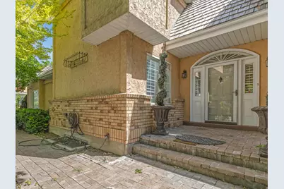 4506 S Countrylane Rd, Salt Lake City, UT 84117 - Photo 1