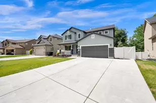 1022 S Cinnamon Ridge Ln E, Provo, UT 84606 - Photo 3