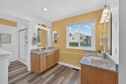 1251 E Sage Ridge Rd, Sandy, UT 84094 - Photo 25