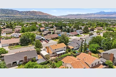 1251 E Sage Ridge Rd, Sandy, UT 84094 - Photo 49