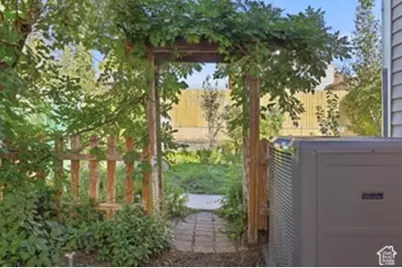 1251 E Sage Ridge Rd, Sandy, UT 84094 - Photo 47