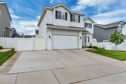 4557 E Golden Autumn Vw, Eagle Mountain, UT 84005 - Photo 3