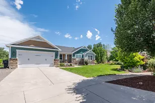 429 E 360 S, Hyrum, UT 84319 - Photo 3