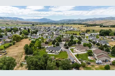 429 E 360 S, Hyrum, UT 84319 - Photo 65