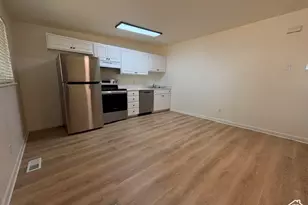 2066 E 3335 S, Salt Lake City, UT 84109 - Photo 3