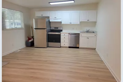 2066 E 3335 S, Salt Lake City, UT 84109 - Photo 3