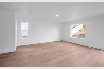 1767 S Windsong Dr #383, Santaquin, UT 84655 - Photo 7