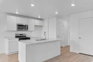 1872 E 670 N, Salem, UT 84653 - Photo 9