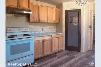 180 W 300 S, Mona, UT 84645 - Photo 23