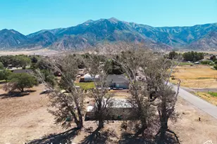 180 W 300 S, Mona, UT 84645 - Photo 5