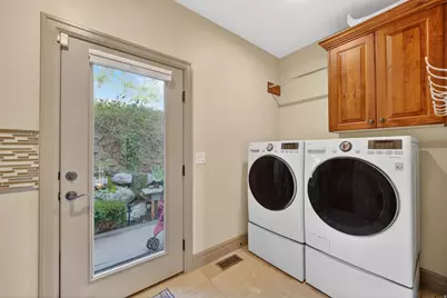 6623 S Hidden Mill Cv, Cottonwood Heights, UT 84121 - Photo 31