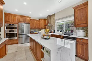 6623 S Hidden Ml Cv, Cottonwood Heights, UT 84121 - Photo 9