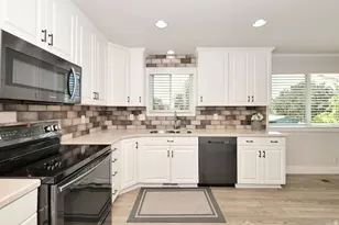10318 S Silver Willow Dr, Sandy, UT 84070 - Photo 3