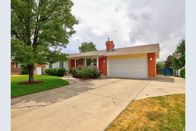 10318 S Silver Willow Dr, Sandy, UT 84070 - Photo 3