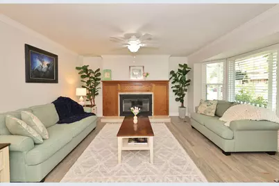 10318 S Silver Willow Dr, Sandy, UT 84070 - Photo 7