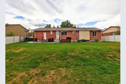 10318 S Silver Willow Dr, Sandy, UT 84070 - Photo 47
