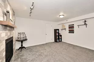 10318 S Silver Willow Dr, Sandy, UT 84070 - Photo 31