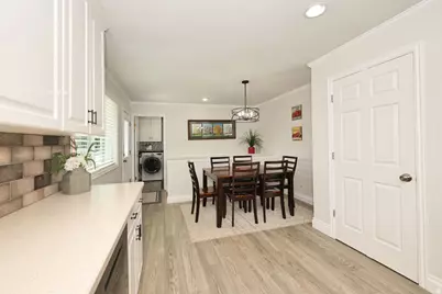 10318 S Silver Willow Dr, Sandy, UT 84070 - Photo 11