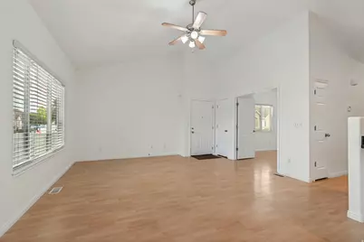 1538 W Wyngate Park Dr, South Jordan, UT 84095 - Photo 3