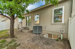 1538 W Wyngate Park Dr, South Jordan, UT 84095 - Photo 41