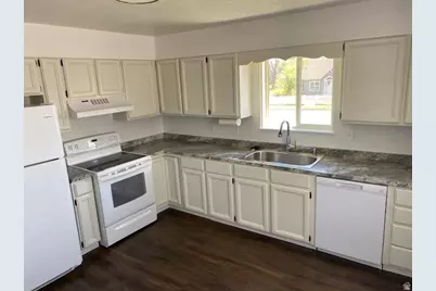 232 W 100 N, Vernal, UT 84078 - Photo 17