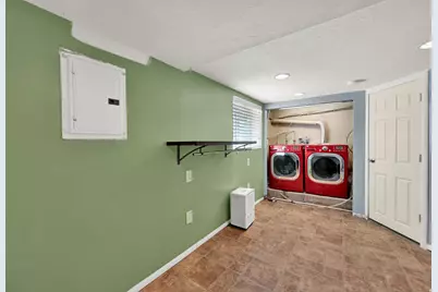 291 S 800 E, Bountiful, UT 84010 - Photo 15
