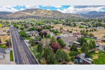 5614 W Draft Horse Ct, Herriman, UT 84096 - Photo 39