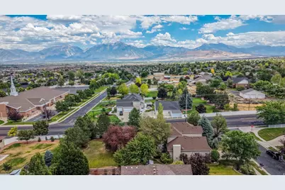 5614 W Draft Horse Ct, Herriman, UT 84096 - Photo 35