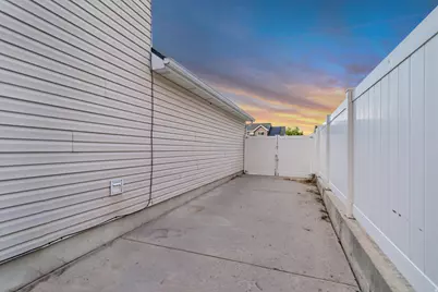14088 S Coral Dawn Ln W, Herriman, UT 84096 - Photo 3