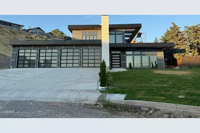 422 N Castor Ln E, Salt Lake City, UT 84103 - Photo 1