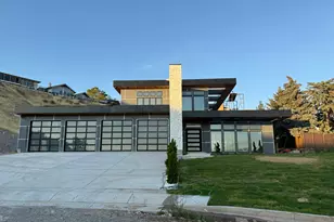 422 N Castor Ln E, Salt Lake City, UT 84103 - Photo 1