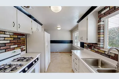 831 E Canyon Rd, Spanish Fork, UT 84660 - Photo 3