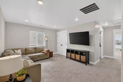 2789 E Clarkstone Dr, Eagle Mountain, UT 84005 - Photo 17
