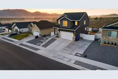 2789 E Clarkstone Dr, Eagle Mountain, UT 84005 - Photo 41
