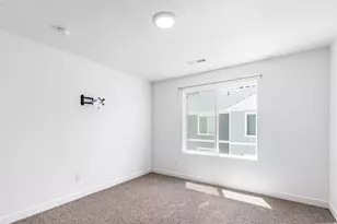 1770 E Eagle View Ln, Eagle Mountain, UT 84005 - Photo 17