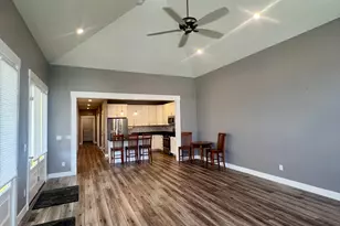 10762 S Beach Comber Way, South Jordan, UT 84009 - Photo 7