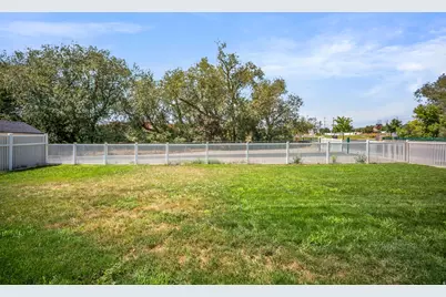 1602 W Rockbridge Dr S, Layton, UT 84041 - Photo 15