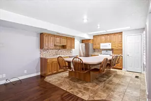 66 E Monticello Dr, Kaysville, UT 84037 - Photo 9