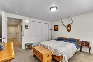 2863 E Fallentine Rd, Sandy, UT 84093 - Photo 45