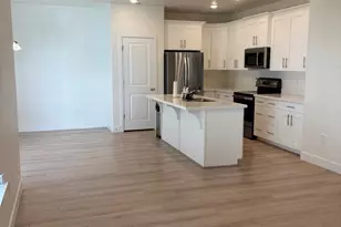 4235 W Anasazi Park Ct, Riverton, UT 84096 - Photo 5