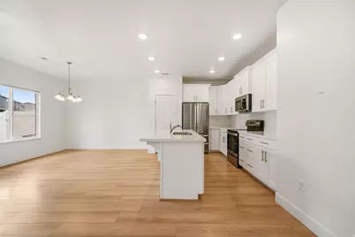 4235 W Anasazi Park Ct, Riverton, UT 84096 - Photo 5