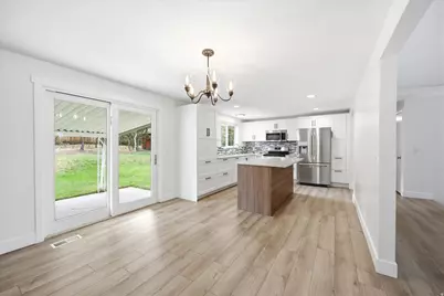 7679 S Brighton Way E, Salt Lake City, UT 84121 - Photo 7