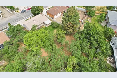 7679 S Brighton Way E, Salt Lake City, UT 84121 - Photo 37