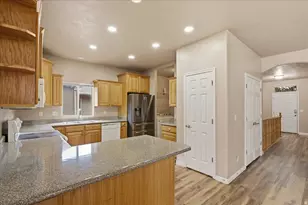 5223 W Swift Water Way, West Jordan, UT 84081 - Photo 13