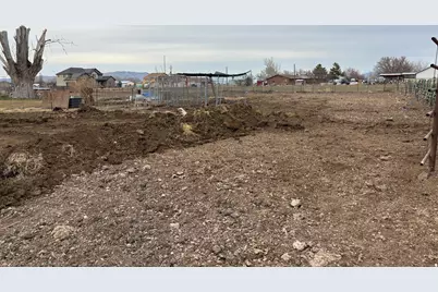 6167 S 2800 W, Lake Shore, UT 84660 - Photo 13