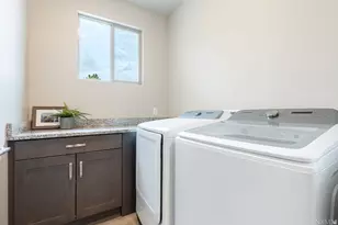 1576 Evergreen Dr, Saint George, UT 84790 - Photo 19