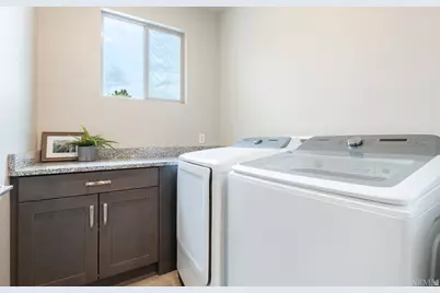 1576 Evergreen Dr, Saint George, UT 84790 - Photo 17
