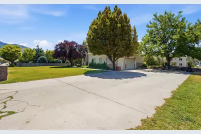 271 W Golden Harvest Rd, Draper, UT 84020 - Photo 3