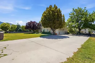 271 W Golden Harvest Rd, Draper, UT 84020 - Photo 3